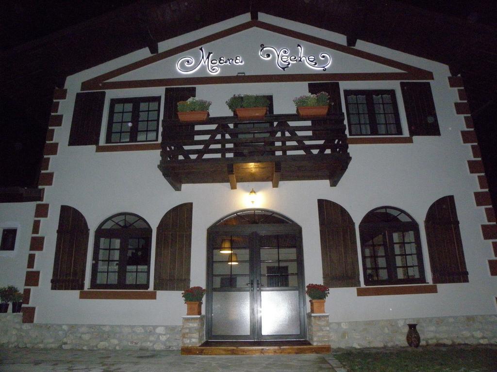Hanul Moara Veche Pensiune Restaurant Berca Exterior photo